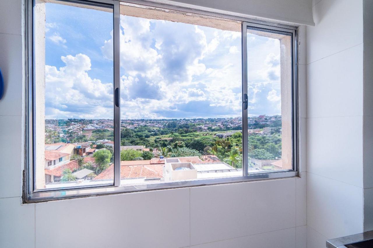 Ap 85M2 , 2Qts Com Suite , Estacionamento, Cozinha Completa , Wi-Fi 500Mb , Jr Catito Brasília Eksteriør bilde
